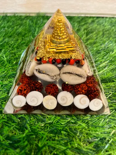 [Pyramid] Laxmi Yantra Orgone Pyramid