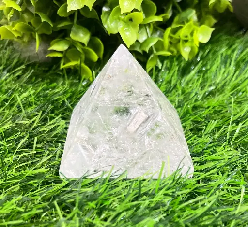 [Pyramid] Clear Quartz Crystal Pyramid